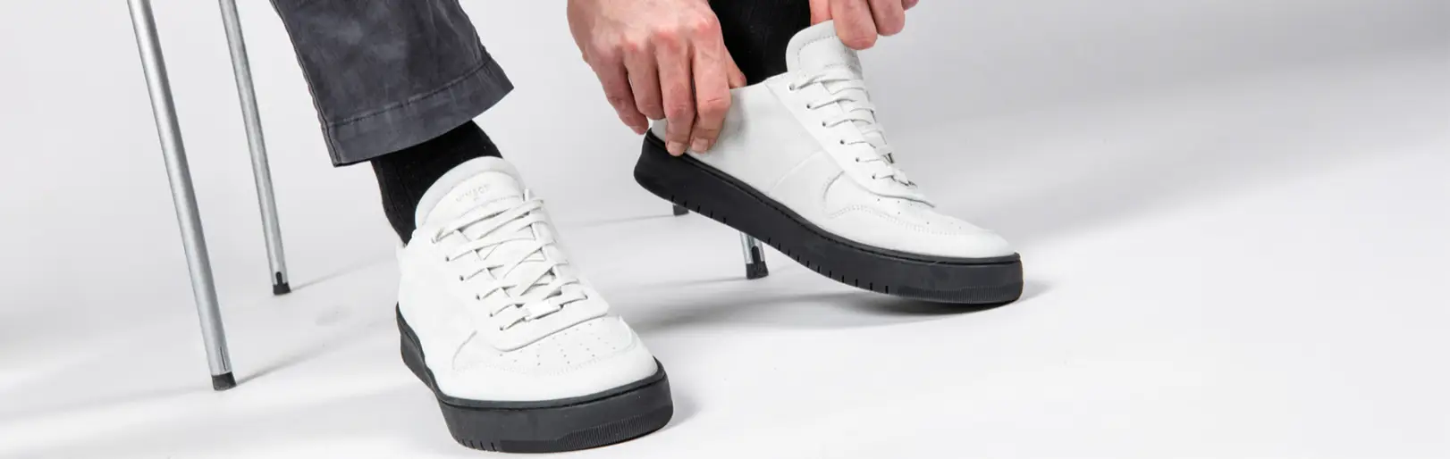 Intomotion banner case